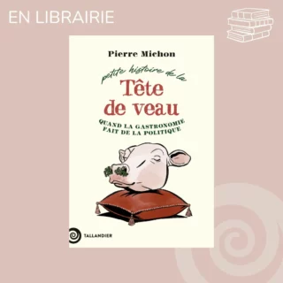 💬 "La tête de veau a connu mille et une recettes, des plus simples aux plus fastueuses. Ces diverses façons de l’accommoder gardent la trace de hiérarchies sociales mouvantes, parfois subtiles, mais indéniables. Les manières de la présenter en disent long de nos sensibilités collectives. Sa consommation est un objet d’histoire économique et agricole. Banquets officiels ou dîners de régicides, les circonstances où elle fut dégustée nous tournent quant à elles vers la politique. Et que dire des brassées d’images que la tête de veau a inspirées ? L’apostrophe « tête de veau ! » a longtemps tenu une place de choix dans la langue verte, et les arts ont tiré de ce plat de viande une foule de métaphores plus ou moins corsées." Pierre Michon
Né de recherches inédites, l'ouvrage "Petite histoire de la tête de veau" retrace les aventures savoureuses d’un plat à nul autre pareil. Il dévoile, derrière un mythe national qui emplit encore nos assiettes, une autre histoire politique et sociale de la France.
📖 Petite histoire de la tête de veau. Quand la gastronomie fait de la politique
🖋️ Pierre Michon
👉 https://www.tallandier.com/livre/21149/
#tallandier #enlibrairie #livreaddict #book #bookstagram #lecturedujour #histoire #gastronomie #politique
